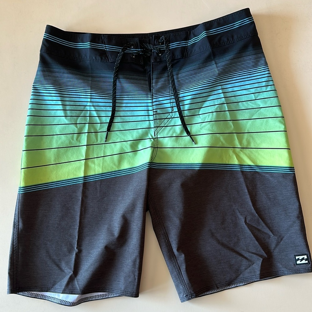 Billabong Recycler North Point Pro Mens Boardshorts size 29 NWOT